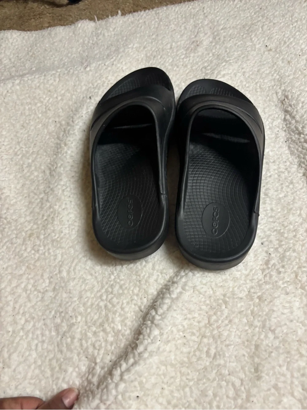 OOFOS Ooahh Slides men's 10 women's size 12 black